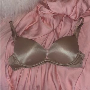 32B - Victoria’s Secret Biofit Push-Up